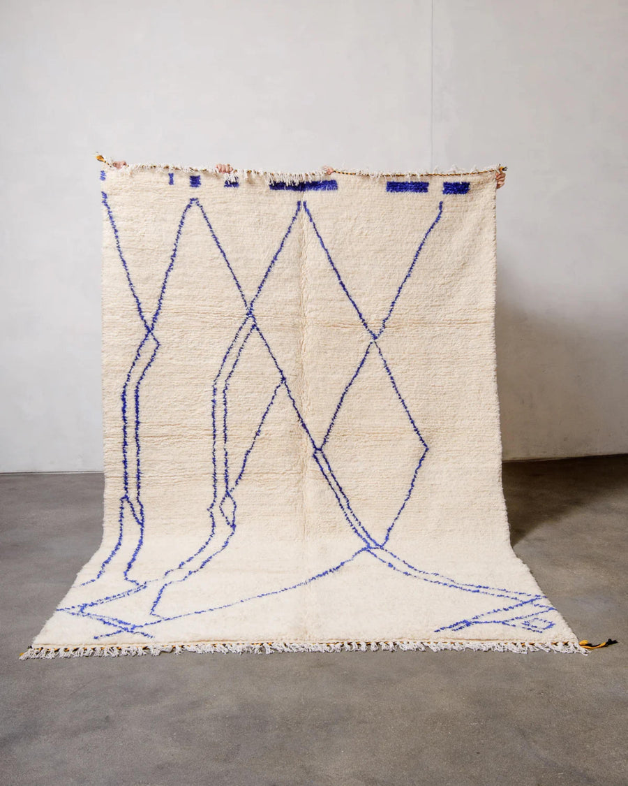 Handwoven Moroccan Shag Rug: Plush Bohemian Living Room Decor