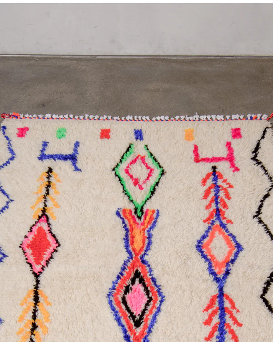 Handmade Beni Ourain Berber Rug: Moroccan Wool, Geometric Design